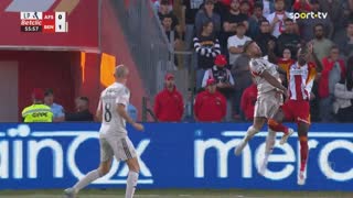 Benfica, Penálti, Otamendi aos 56'