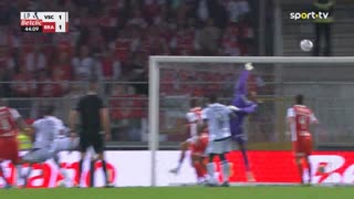 Braga, Jogada, S. Niakaté aos 44'