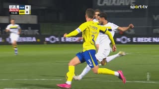 Famalicão, Jogada, Elisor aos 16'