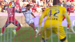 Estoril, Jogada, R. Guitane aos 29'